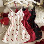 Babydoll Satinado con Estampado de Corazones Lencería Pijama Sensual de Tirantes para Mujer