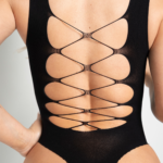 Body de Lencería Erótica Negro con Escote Profundo y Tiras Cruzadas Naia - Imagen 4